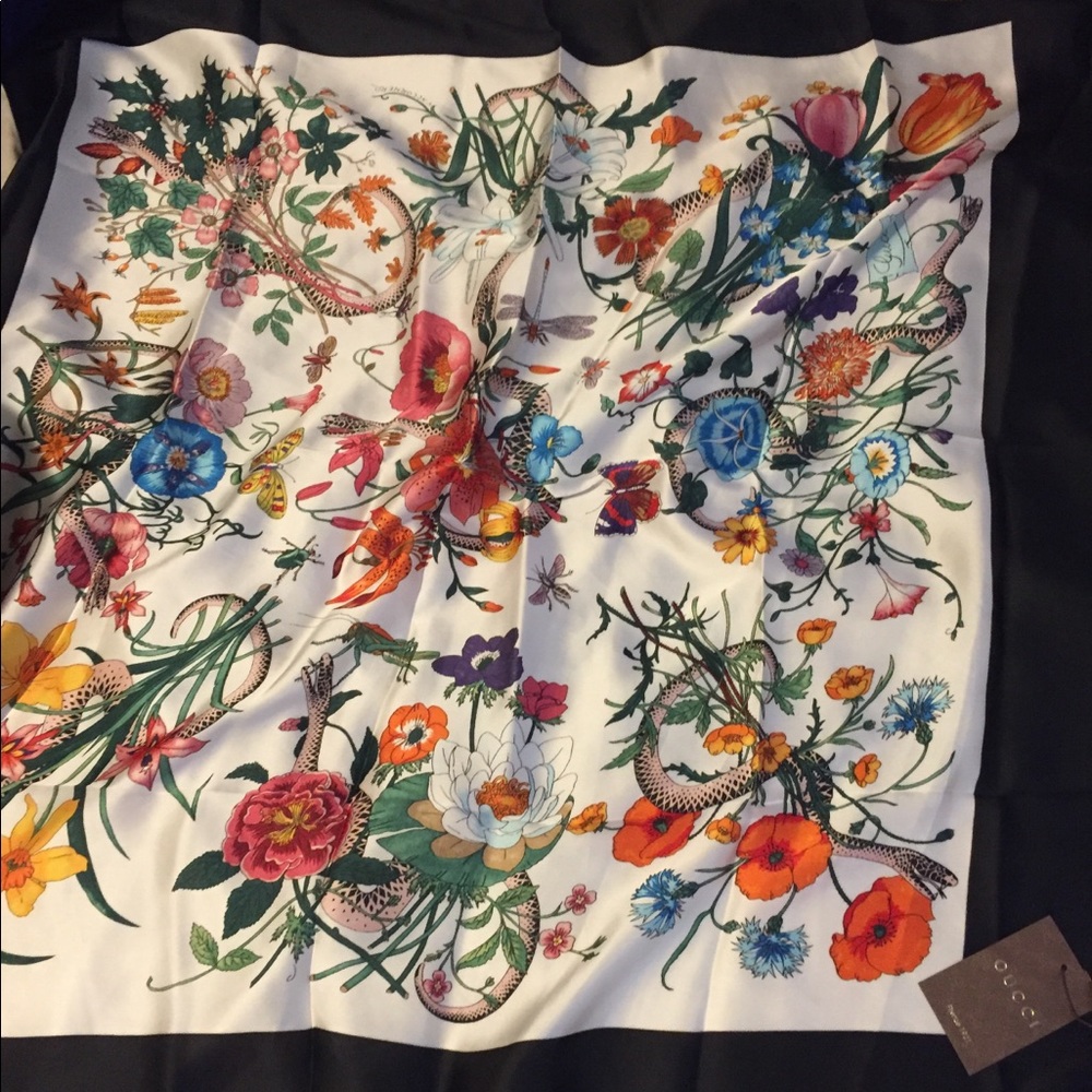 Gucci scarf, brand new (tag still on)